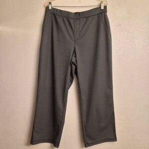 Sanctuary Houndstooth Stretch Capri Pants: Flattering Fit, Classic Sexy Chic